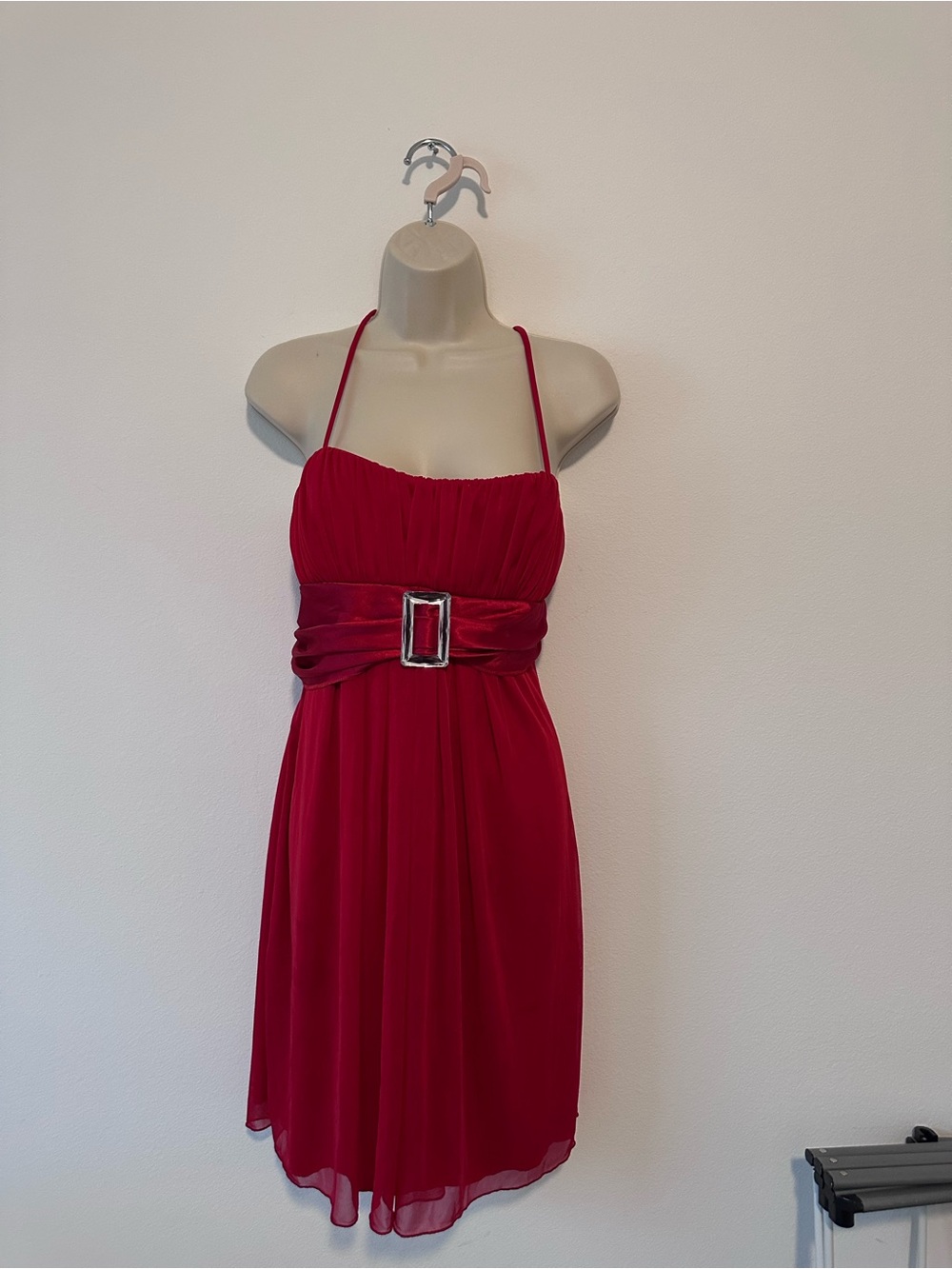 Suzy Shier Red Strapless Empire-Waist Cocktail Dress